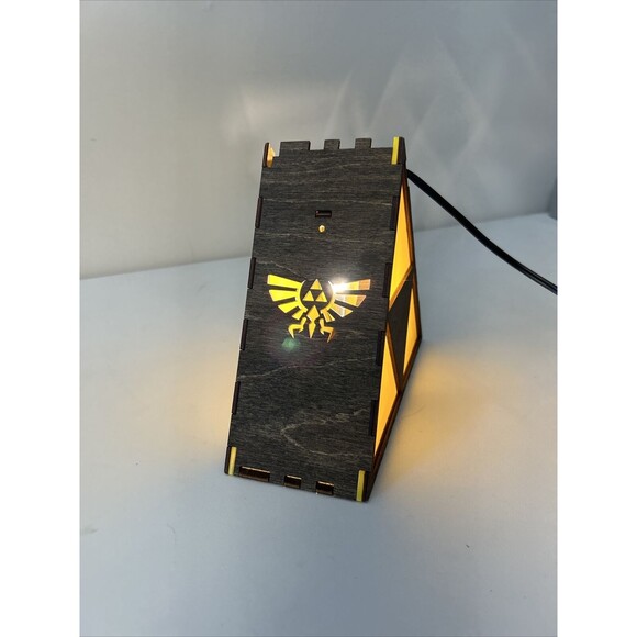 The Legend of Zelda Triforce Light Lamp Hyrule Crest Nintendo - Picture 5 of 11